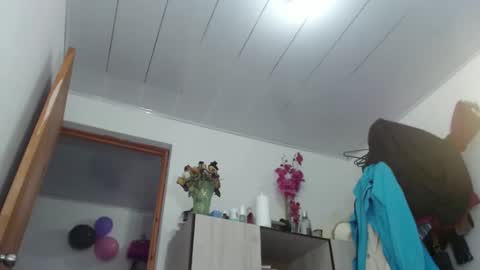 Snapshot of gensesisex chatting on 12.08.24 gensesisex online show from 12.08.24