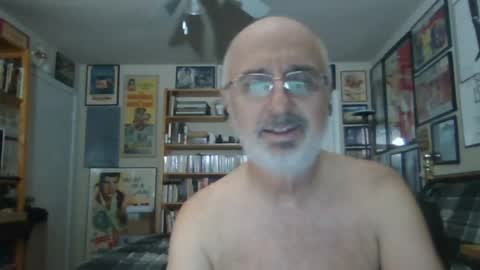 Snapshot of gentcallr chatting on 07.10.26 Steve online show from 07.10.26