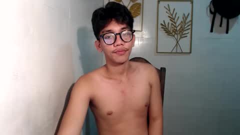 Snapshot of gentlemanlustx chatting on 09.17.25 Rayl online show from 09.17.25