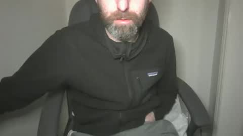 Snapshot of geon2xx chatting on 12.12.24 Geon online show from 12.12.24