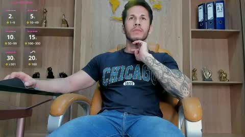 Snapshot of george_diesell_ chatting on 05.12.26 George online show from 05.12.26