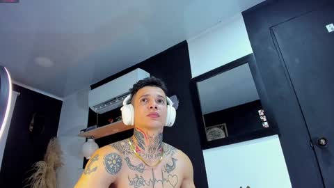 Snapshot of george_prince2 chatting on 01.10.25 independent model online show from 01.10.25