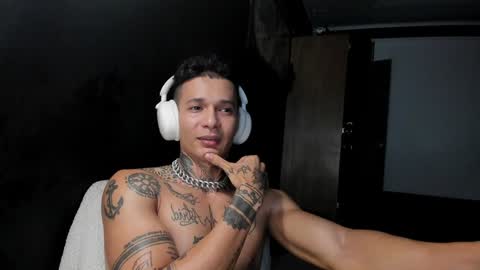 Snapshot of george_prince2 chatting on 01.12.25 independent model online show from 01.12.25
