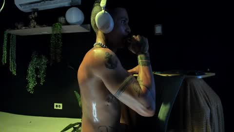 Snapshot of george_prince2 chatting on 02.08.25 independent model online show from 02.08.25
