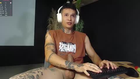Snapshot of george_prince2 chatting on 03.02.25 independent model online show from 03.02.25