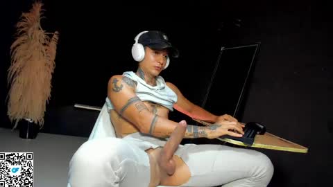Snapshot of george_prince2 chatting on 05.23.26 independent model online show from 05.23.26
