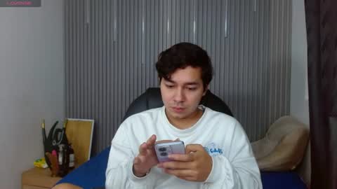 Snapshot of georgesmith_1 chatting on 06.12.26 GEORGE online show from 06.12.26