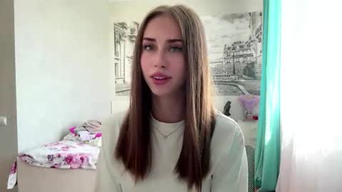 Snapshot of georgiaminchella chatting on 06.22.26 Aurora online show from 06.22.26