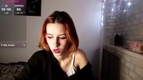 Snapshot of georgianahaeussler chatting on 06.28.26 Ellie online show from 06.28.26