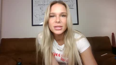 Snapshot of georgiawildxo chatting on 02.04.25 georgiawildxo online show from 02.04.25