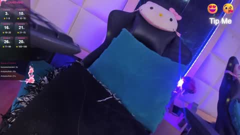 Georgina  online show from 01.21.25