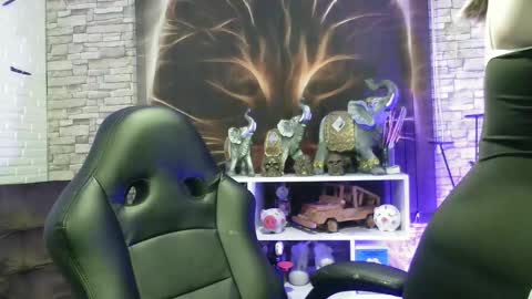 Georgina  online show from 01.12.25