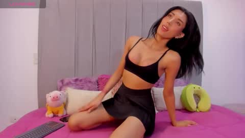 Snapshot of georginap chatting on 11.23.25 GEORGINA online show from 11.23.25