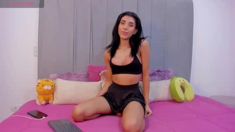 Snapshot of georginap chatting on 11.24.25 GEORGINA online show from 11.24.25