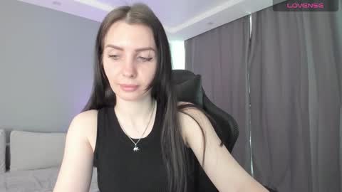 Snapshot of georginaroads chatting on 02.08.25 GeorginaRoads online show from 02.08.25