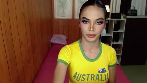 Sidneymorens online show from 11.06.25