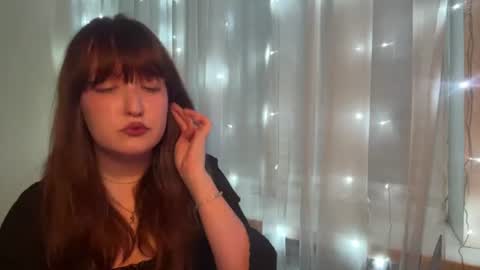 Snapshot of gertrudisoldershaw chatting on 08.04.26 Lora online show from 08.04.26