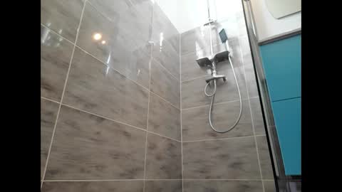 Snapshot of gescos chatting on 01.29.25 gescos online show from 01.29.25