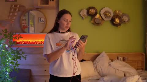 Snapshot of gessifossa chatting on 11.30.25 Anna online show from 11.30.25