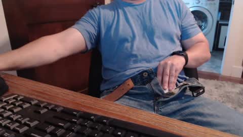 Snapshot of gethoggy chatting on 06.19.26 gethoggy online show from 06.19.26
