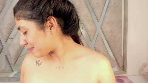 Danna Astrom online show from 01.19.25