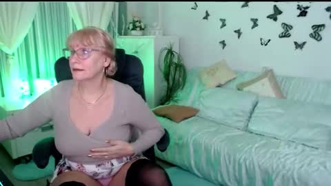 Ghertrudequeen online show from 11.22.25