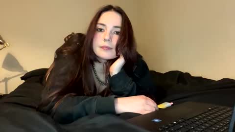 Snapshot of ghostpetal chatting on 04.04.26 ghostpetal online show from 04.04.26