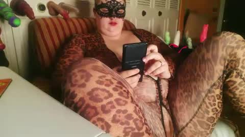 Snapshot of ghostrideaway chatting on 01.12.25 Vakmu online show from 01.12.25