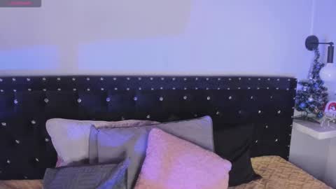 Snapshot of ghosty_doll chatting on 12.03.25 Allison online show from 12.03.25