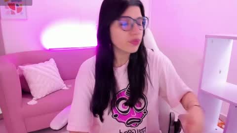 Gia online show from 10.16.25