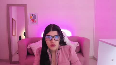 Gia online show from 10.20.25