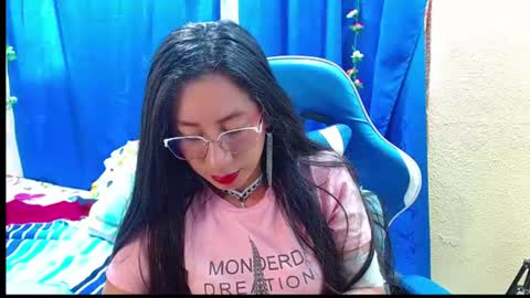 Snapshot of gia_leinn chatting on 06.22.26 Gia online show from 06.22.26