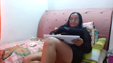 Snapshot of gia_nahomi chatting on 01.16.25 nahomi online show from 01.16.25