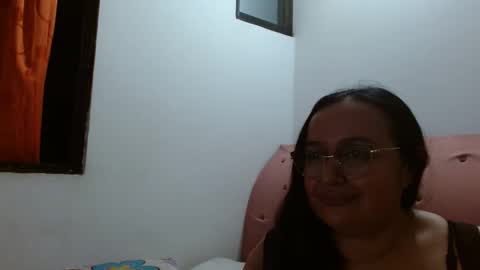 Snapshot of gia_nahomi chatting on 02.03.25 nahomi online show from 02.03.25