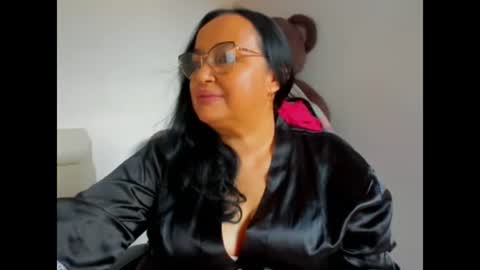 Snapshot of gia_nahomi chatting on 03.03.25 nahomi online show from 03.03.25