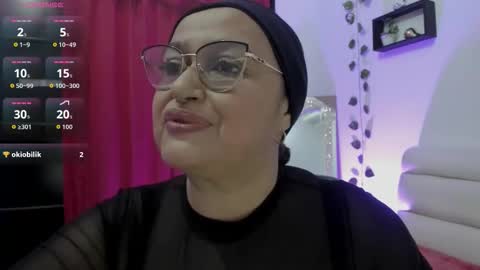 Snapshot of gia_nahomi chatting on 09.19.25 nahomi online show from 09.19.25