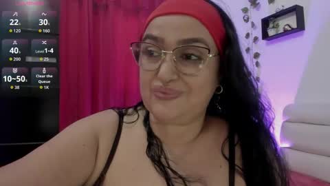 Snapshot of gia_nahomi chatting on 09.20.25 nahomi online show from 09.20.25