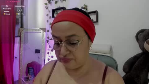 Snapshot of gia_nahomi chatting on 10.05.25 nahomi online show from 10.05.25