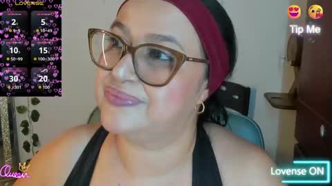 Snapshot of gia_nahomi chatting on 05.27.26 nahomi online show from 05.27.26
