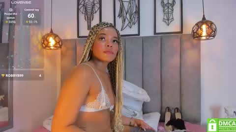 Snapshot of gia_scott chatting on 11.07.25 Darlliny online show from 11.07.25