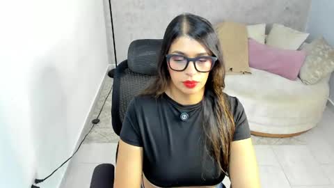 Snapshot of gia_watsonn chatting on 05.23.26 Gia online show from 05.23.26
