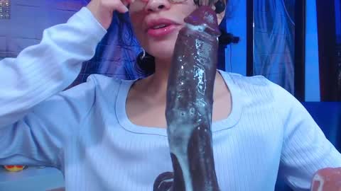 Snapshot of giaa_rossi chatting on 04.28.26 giaa rossi online show from 04.28.26
