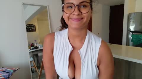Snapshot of giablue20 chatting on 04.15.26 Gianella online show from 04.15.26
