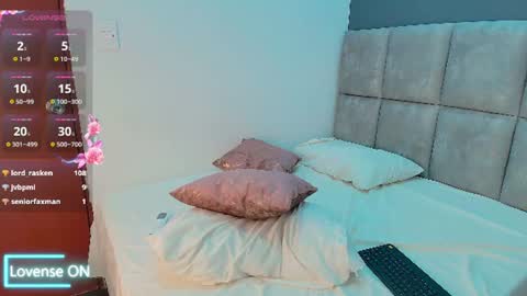 Snapshot of giamonroee chatting on 07.28.26 giamonroee online show from 07.28.26
