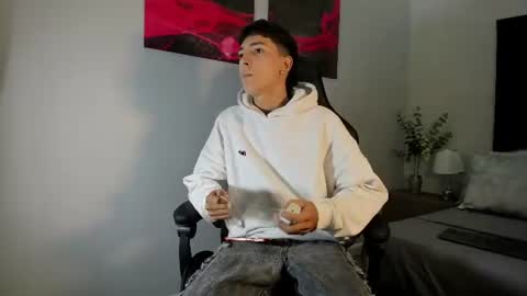 Snapshot of gian_rossii chatting on 06.15.26 GIAN online show from 06.15.26