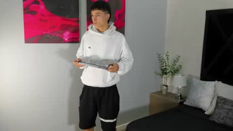 Snapshot of gian_rossii chatting on 07.02.26 GIAN online show from 07.02.26