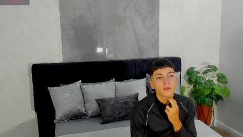 Snapshot of gian_rossii chatting on 07.11.26 GIAN online show from 07.11.26
