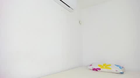 Snapshot of gianna_curv chatting on 02.12.25 Gianna online show from 02.12.25