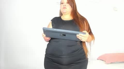 Snapshot of gianna_curv chatting on 02.15.25 Gianna online show from 02.15.25