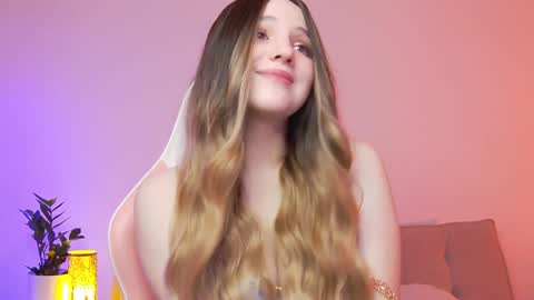 Snapshot of giannagem chatting on 01.27.25 Roxy online show from 01.27.25